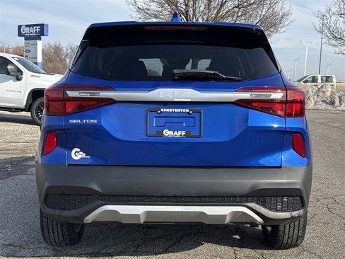 Used 2023 Kia Seltos LX image 7