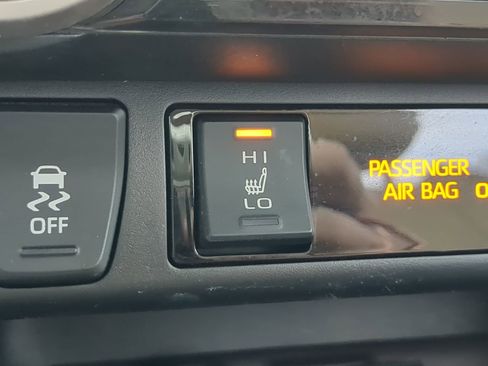 Used 2020 Toyota RAV4 Limited image 21