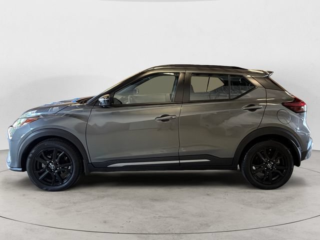 Used 2023 Nissan Kicks SR FWD image 2