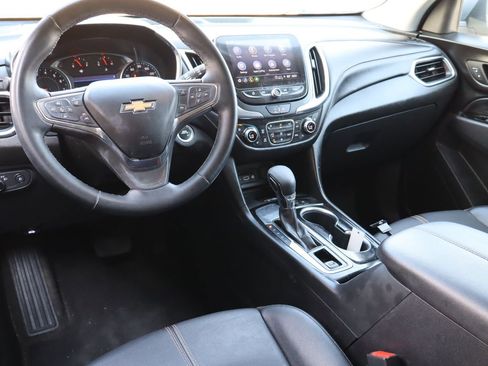 Used 2023 Chevrolet Equinox Premier FWD image 4