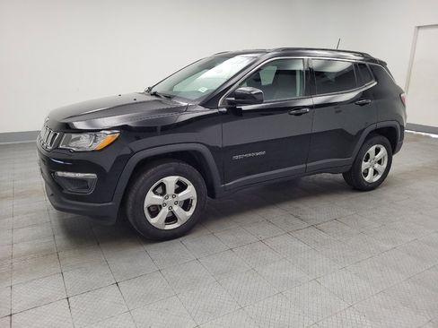 Used 2019 Jeep Compass Latitude w/ Cold Weather Group AWD/4WD image 2