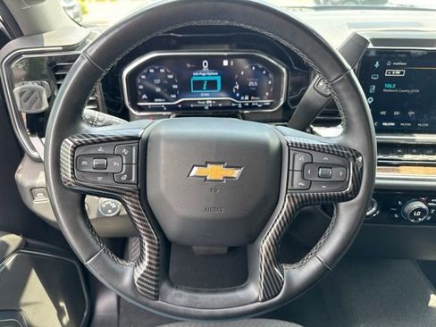 Used 2023 Chevrolet Silverado 1500 LT AWD/4WD image 14