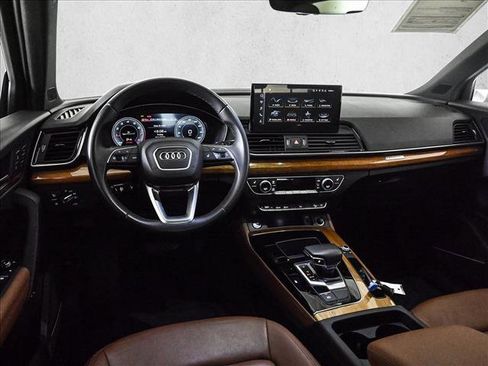 Used 2023 Audi Q5 2.0T Premium Plus w/ Premium Plus Package AWD/4WD image 19