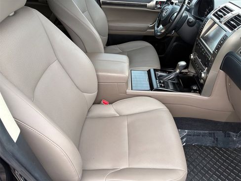 Used 2021 Lexus GX 460 Premium image 12