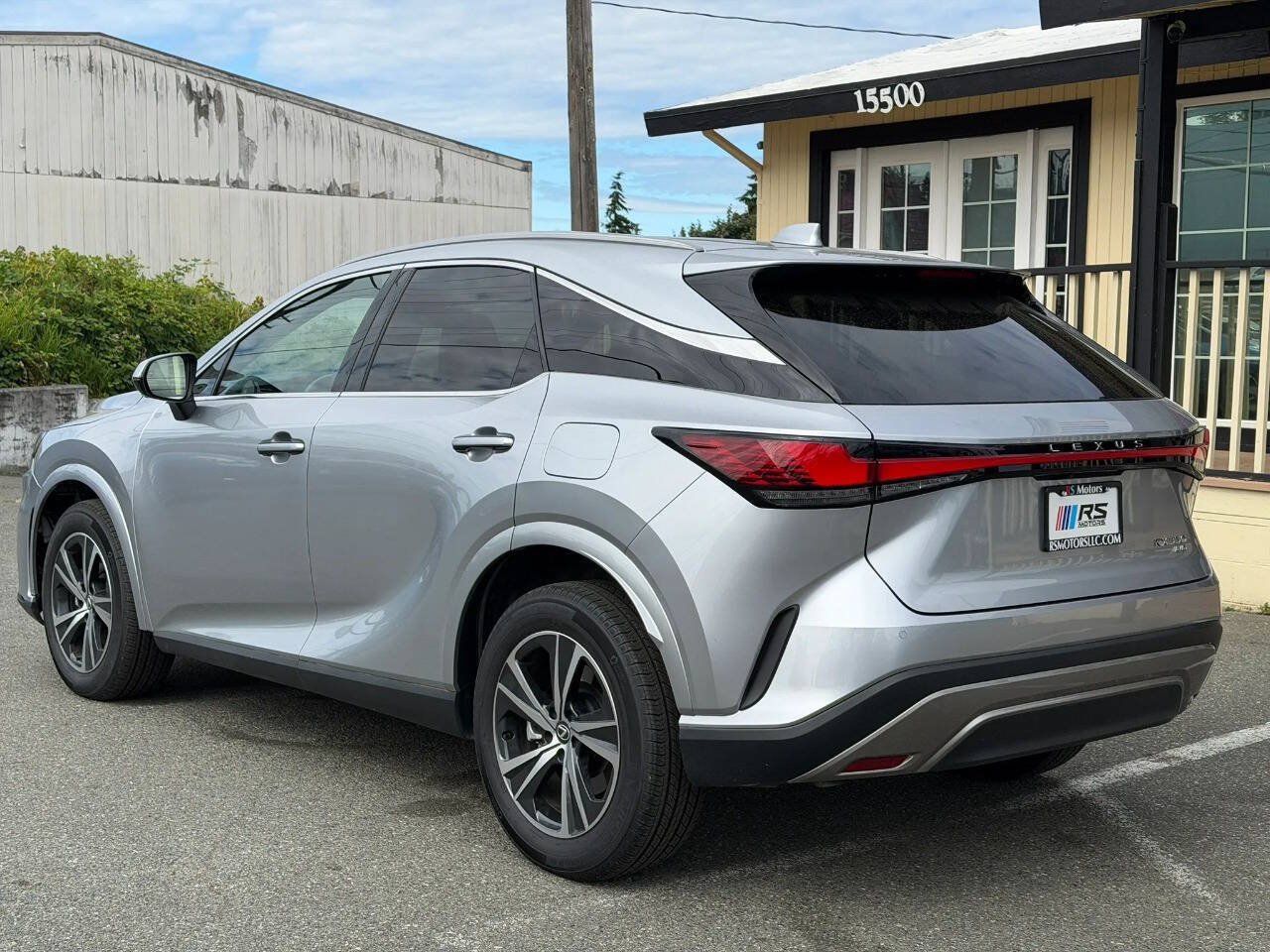 Used 2024 Lexus RX 350 Premium w/ Convenience Package AWD/4WD image 3