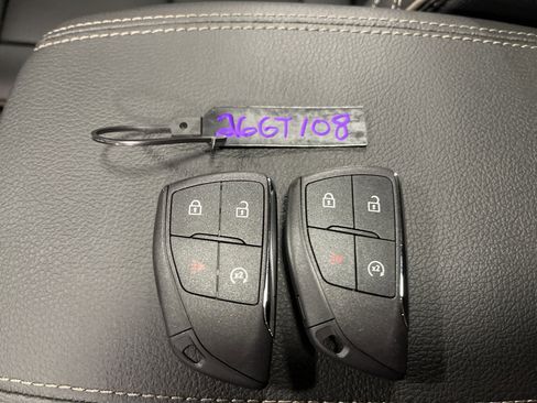 New 2026 GMC Canyon Denali w/ LPO, Denali Black Edition image 28