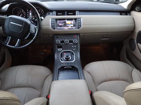 Used 2018 Land Rover Range Rover Evoque SE Premium image 13