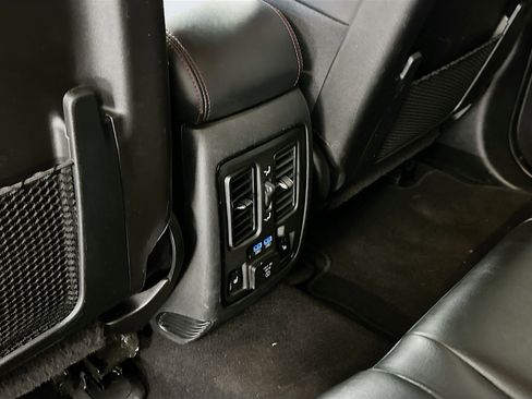 Used 2024 Dodge Durango GT image 29