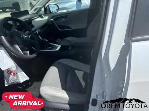 Used 2024 Toyota RAV4 Limited w/ Advanced Technology Package AWD/4WD image 20