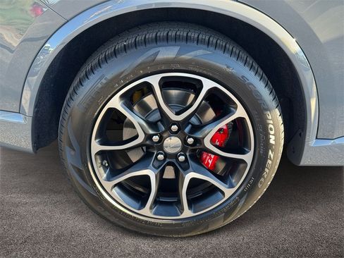 Used 2025 Dodge Durango SRT Hellcat w/ Trailer Tow Group IV image 8