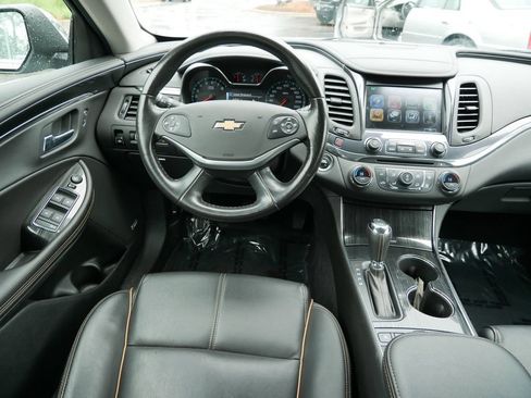 Used 2019 Chevrolet Impala Premier FWD image 13