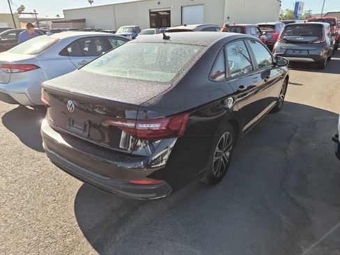 Used 2023 Volkswagen Jetta Sport image 5