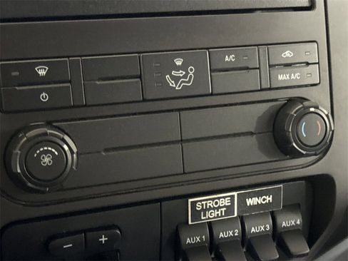 Used 2015 Ford F250 XL w/ FX4 Off-Road Package image 16