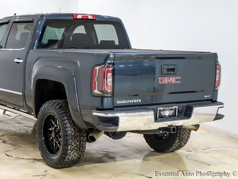 Used 2018 GMC Sierra 1500 SLT w/ Suspension Package, Off-Road AWD/4WD image 9