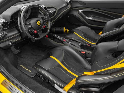 Certified 2021 Ferrari F8 Tributo Base image 58