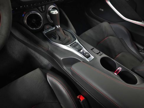 Used 2020 Chevrolet Camaro ZL1 RWD image 33
