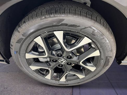 New 2026 Honda HR-V EX-L image 10