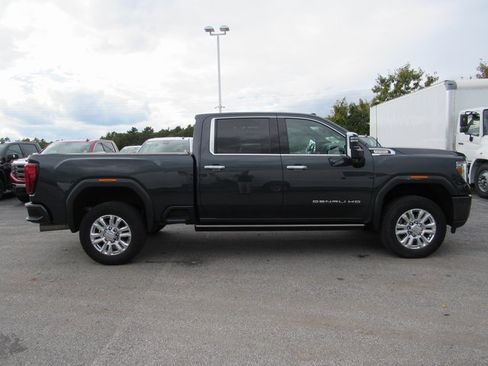 Certified 2022 GMC Sierra 2500 Denali w/ Denali Ultimate Package image 3