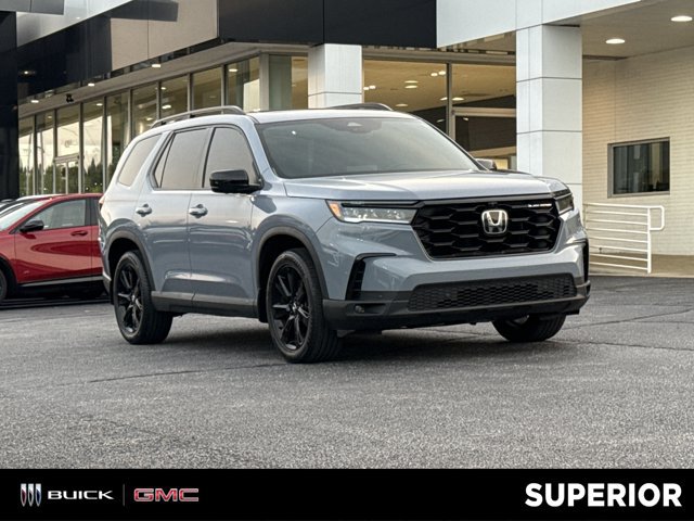 Used 2025 Honda Pilot Black Edition image 1