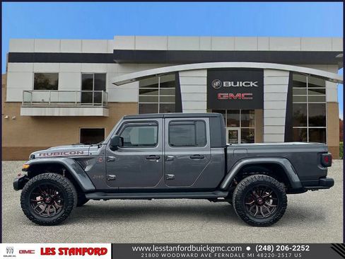 Used 2020 Jeep Gladiator Rubicon AWD/4WD image 2