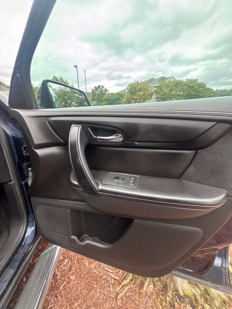 Used 2015 Chevrolet Traverse LT w/ Style and Technology Package AWD/4WD image 20