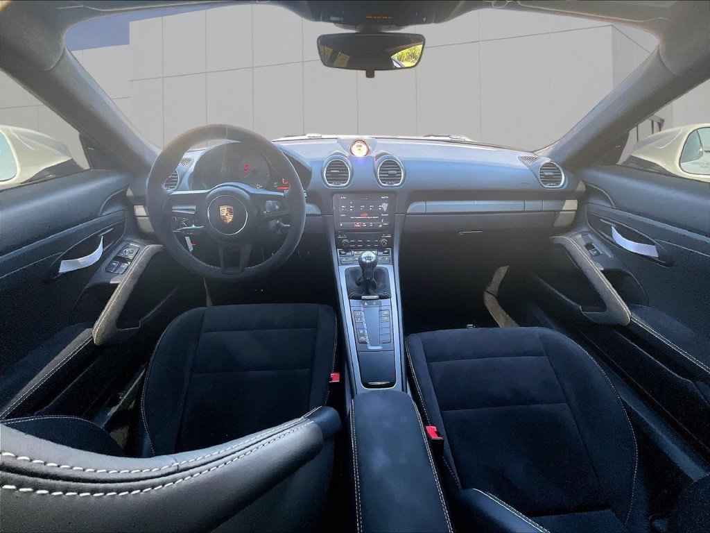 Certified 2020 Porsche 718 Cayman GT4 RWD image 14