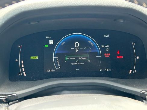 Used 2025 Toyota Camry SE w/ Convenience Package FWD image 34