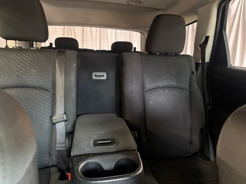 Used 2018 Dodge Journey SE w/ Popular Equipment Group FWD image 18