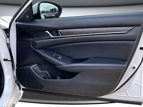 Used 2018 Honda Accord EX-L image 27