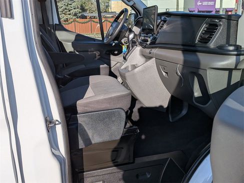 Used 2023 Ford Transit 350 XLT image 21
