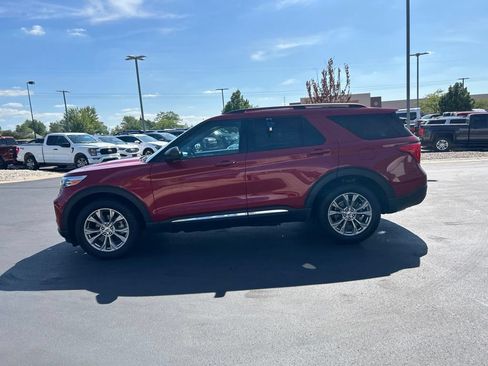 Certified 2022 Ford Explorer XLT w/ Equipment Group 202A AWD/4WD image 10