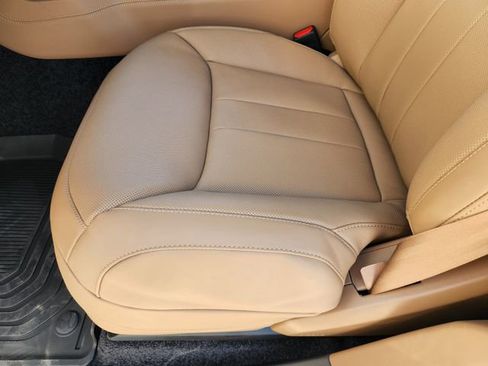 New 2026 Land Rover Range Rover SE image 17