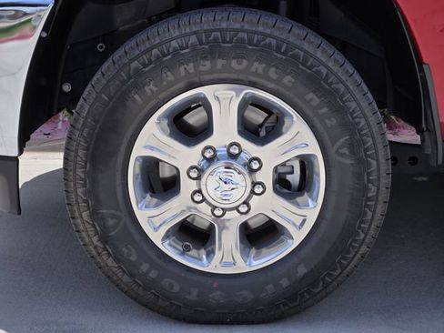 Certified 2026 RAM 2500 Big Horn AWD/4WD image 14