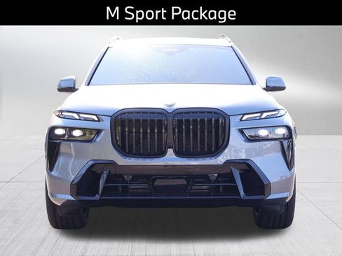 New 2026 BMW X7 xDrive40i w/ Executive Package image 3