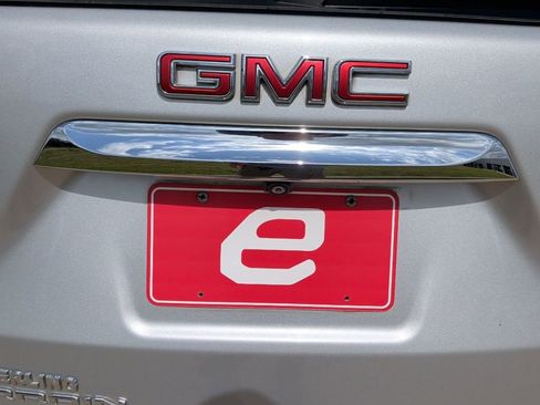 Used 2022 GMC Terrain SLE w/ Driver Convenience Package FWD image 42
