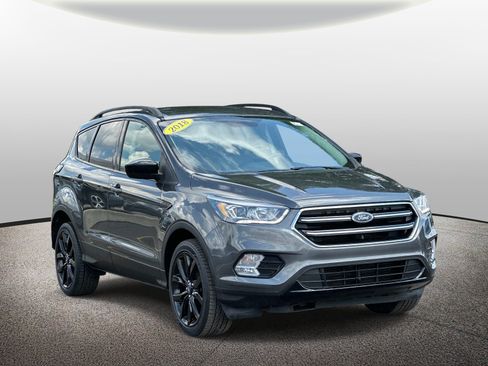 Used 2018 Ford Escape SE w/ SE Sport Appearance Package AWD/4WD image 6