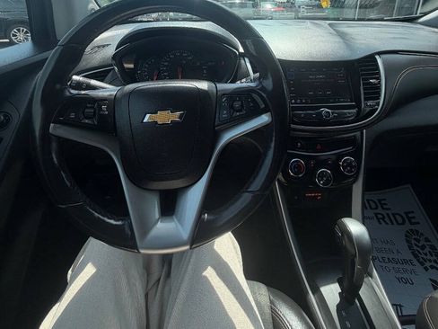Used 2018 Chevrolet Trax LT w/ LT Convenience Package AWD/4WD image 6