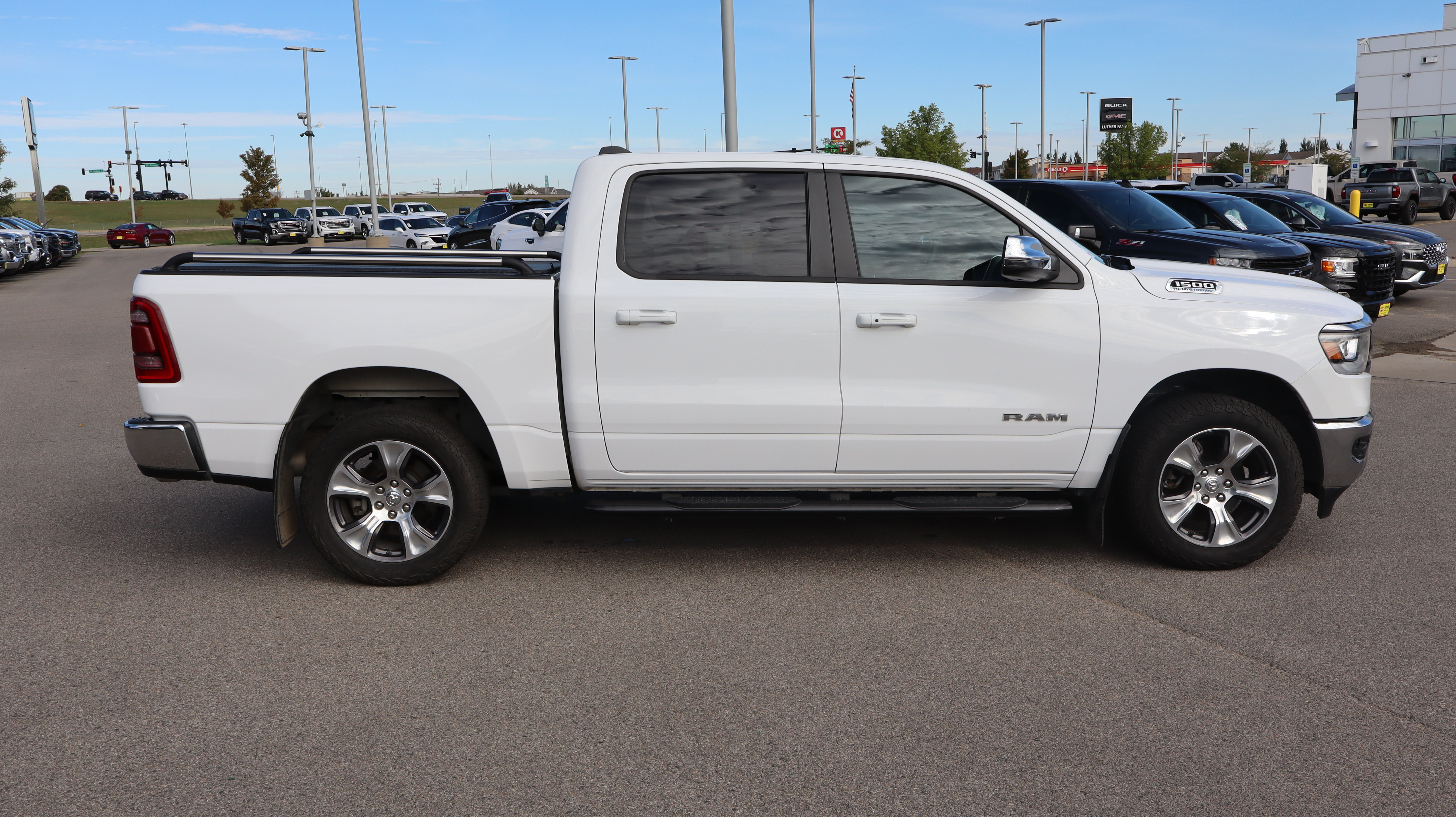 Used 2023 RAM 1500 Laramie AWD/4WD image 8