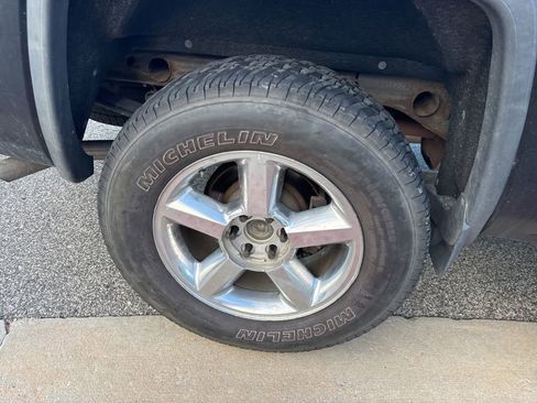 Used 2017 GMC Sierra 1500 SLT AWD/4WD image 6