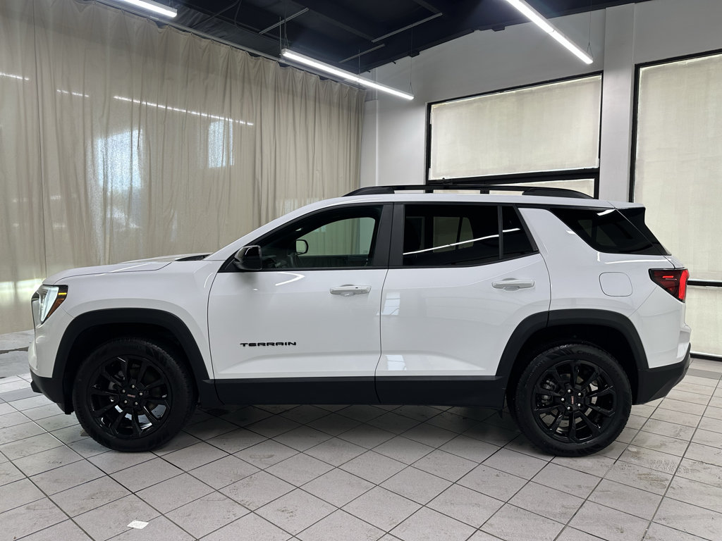 Certified 2026 GMC Terrain Elevation w/ Elevation Premium Package FWD image 11