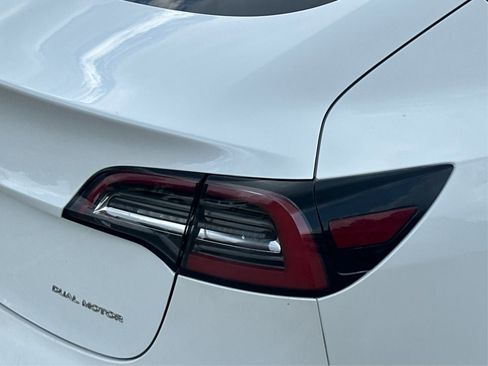 Used 2018 Tesla Model 3 Long Range image 29