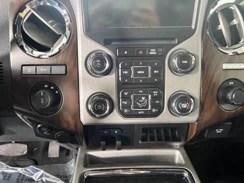 Used 2016 Ford F350 Lariat w/ Chrome Package AWD/4WD image 19