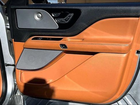 Used 2020 Lincoln Aviator Black Label image 24