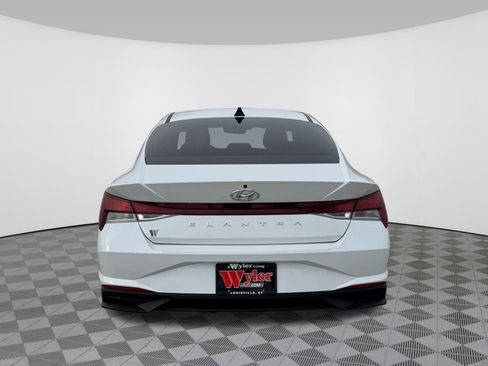 Used 2023 Hyundai Elantra SEL w/ Convenience Package image 20