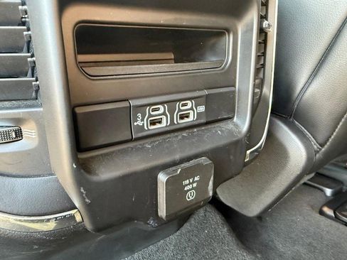Used 2019 RAM 1500 Laramie AWD/4WD image 13