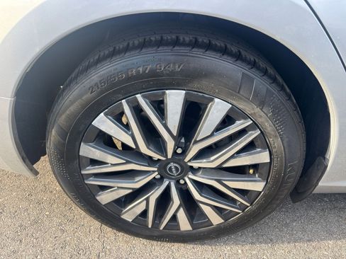 Used 2024 Nissan Altima 2.5 SV image 30