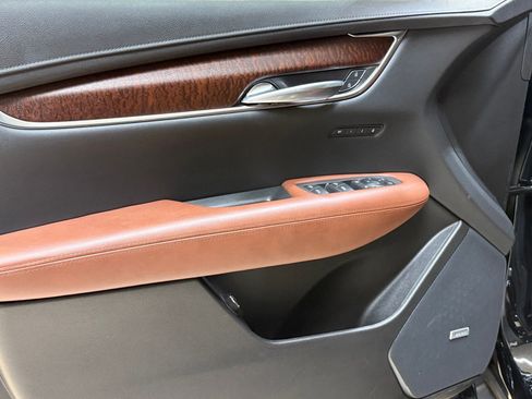 Certified 2022 Cadillac XT5 Premium Luxury w/ Technology Package image 13