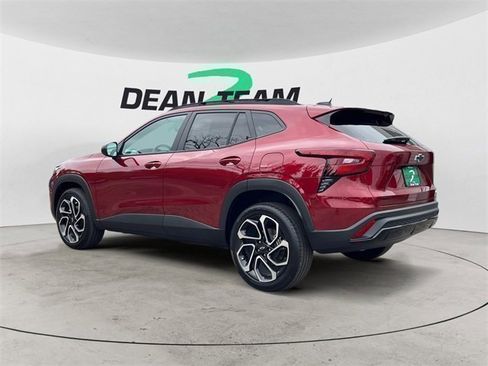 Used 2025 Chevrolet Trax RS w/ Driver Confidence Package image 6