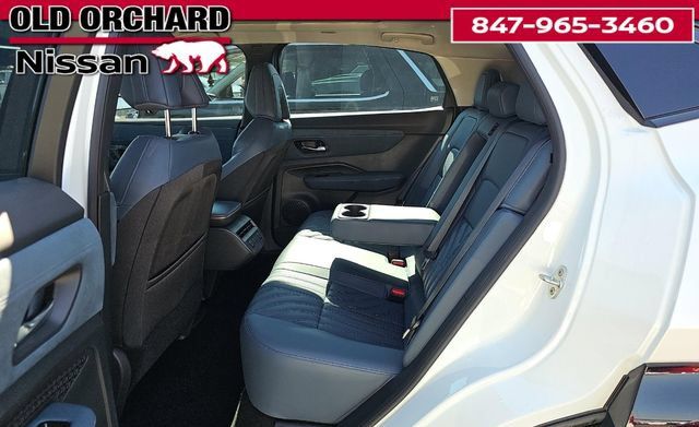 Used 2023 Nissan Ariya AWD/4WD image 10