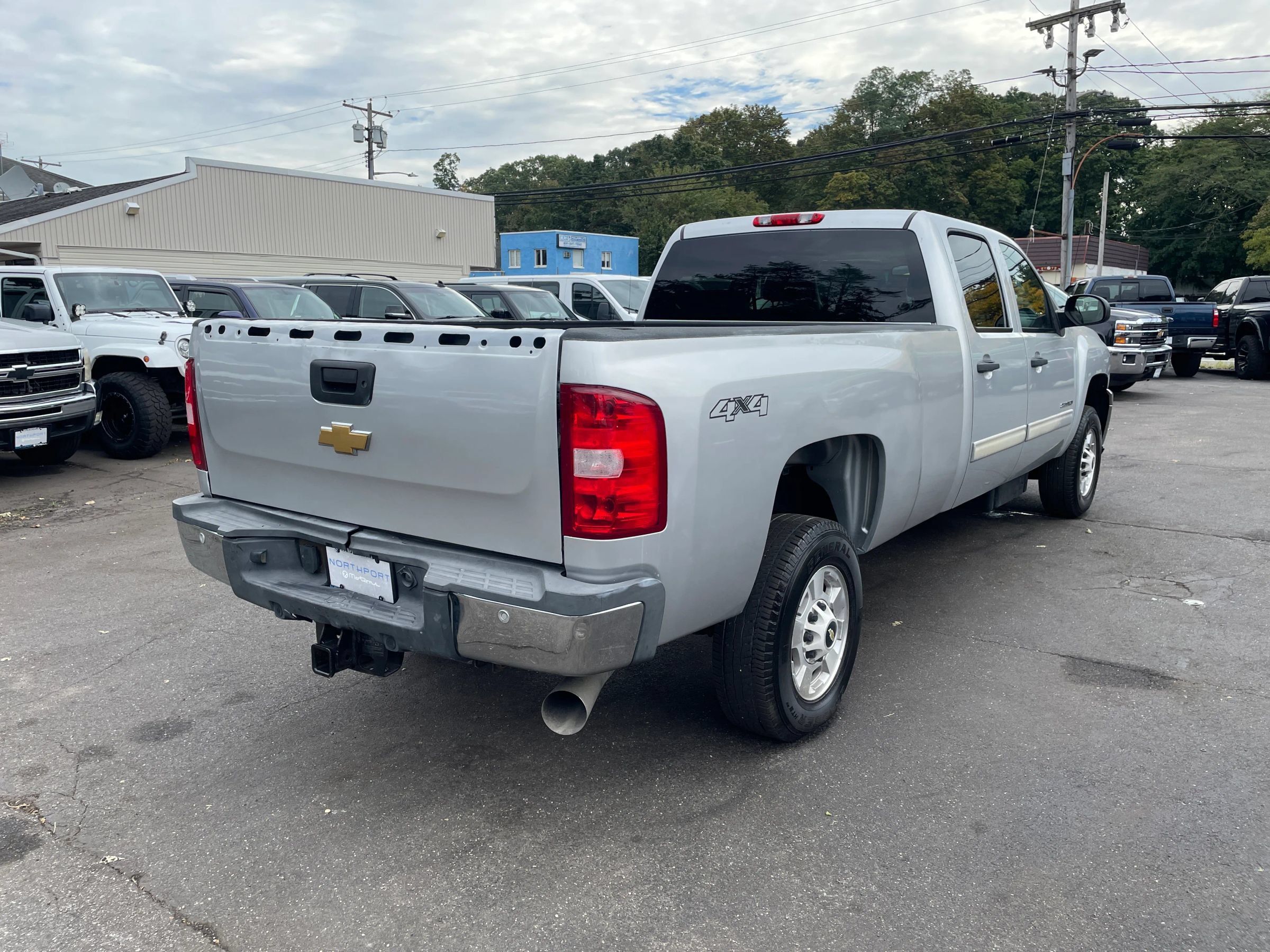 Used 2013 Chevrolet Silverado 2500 LT w/ Interior Plus Package AWD/4WD image 5